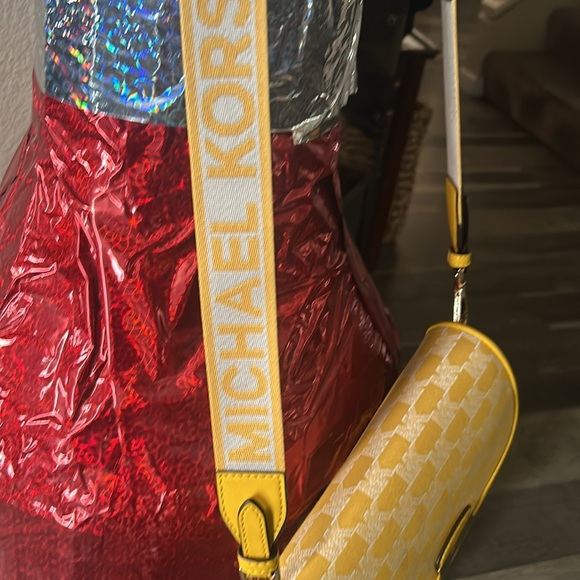 Michael Kors bag - Picture 2 of 4